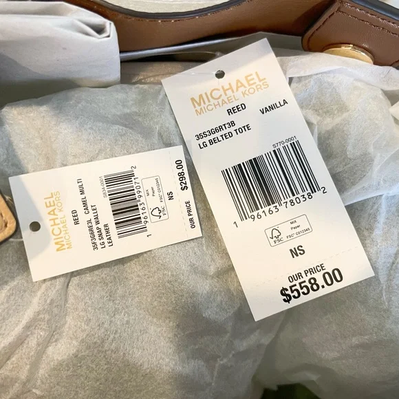 NeW! Michael Kors Reed Tote Set - Picture 6 of 9